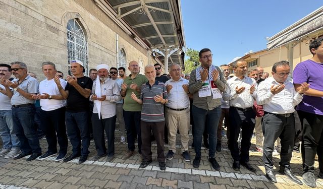 Antalya ve çevre illerde Heniyye için gıyabi cenaze namazı kılındı