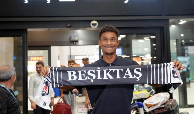 Beşiktaş'ın transfer gündeminde bulunan Felix Uduokhai İstanbul'a geldi