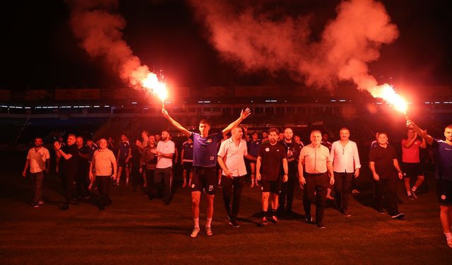 Çaykur Rizespor taraftarıyla bir araya geldi