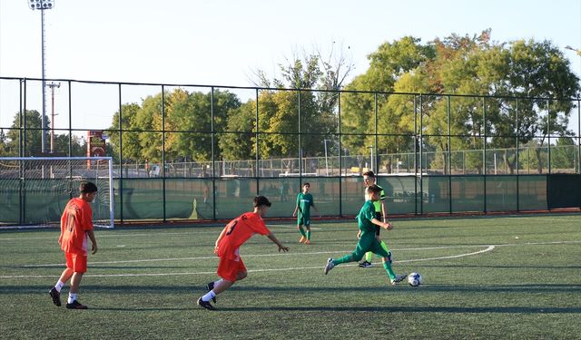 Edirne'de öğrenciler, "Yaz Mahalle Ligi" ile sporla buluştu