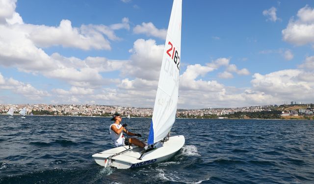 Tekirdağ'da Zafer Kupası yelken yarışları başladı