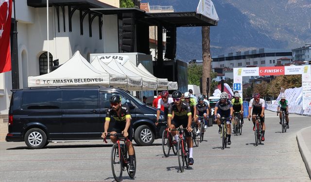 Uluslararası Kurtuluş Yolu Bisiklet Turu'nda sporcular Amasya'ya ulaştı