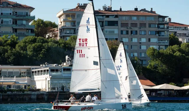 Olympos Regatta'da J/70 Match Race sınıfında yelkenlilerin maçı sona erdi