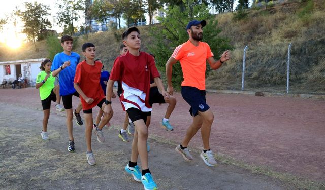 Genç atletten 2 yılda 30 madalya