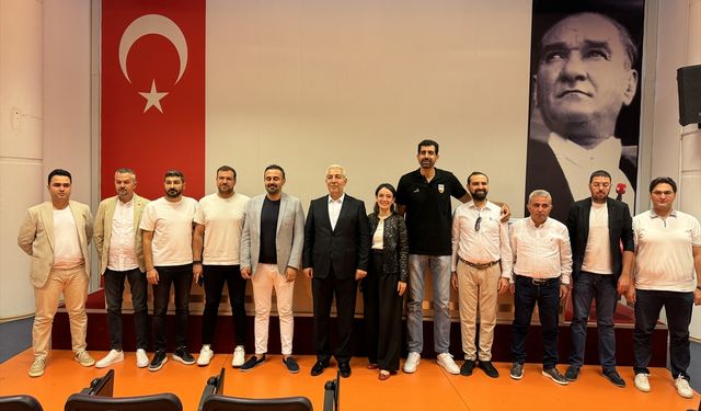 Melikgazi Kayseri Basketbol'un olağanüstü genel kurulu yapıldı