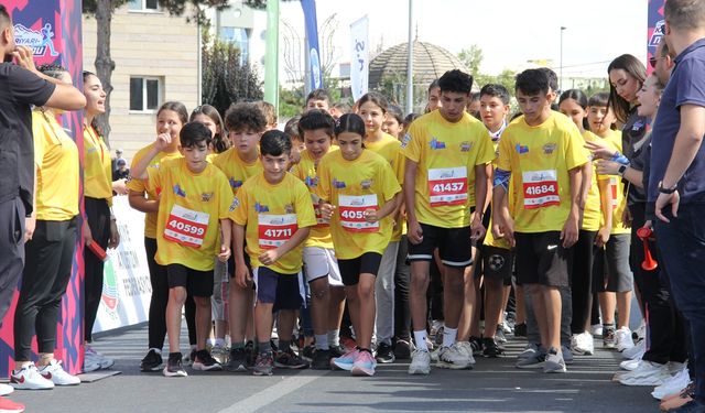 Uluslararası Kayseri Yarı Maratonu öncesi çocuklar yarıştı