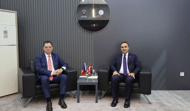 Bakan Kacır'dan SAHA EXPO'da sanayi ve teknoloji diplomasisi