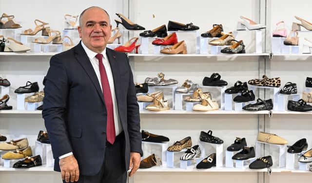 Eksposhoes Ayakkabı Saraciye ve Moda Fuarı Antalya'da açıldı