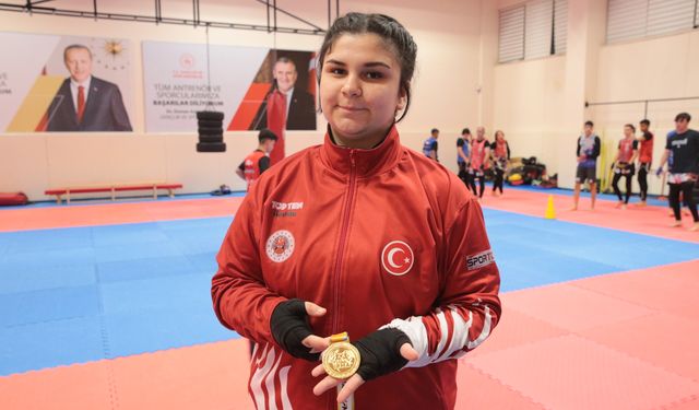 Gençler dünya muaythai şampiyonu Selin Nur, başarısını büyüklerde sürdürmek istiyor