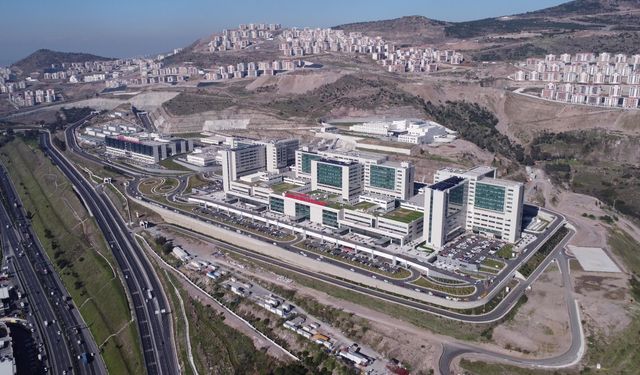 İzmir Şehir Hastanesi ilk yılında 2 milyon 865 bin 613 hastaya şifa verdi