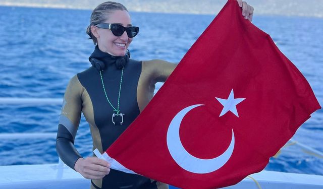 Şahika Ercümen, Serbest Dalış Dünya Şampiyonası'nda ikinci kez Türkiye rekoru kırdı