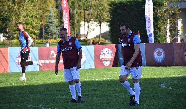 Trabzon'da "Efsanelerle Yeniden Futbol Turnuvası" sona erdi