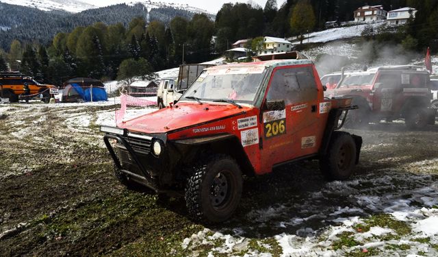 Trabzon'da Türkiye Off-Road Şampiyonası'nın 5. ayağında mukavemet etabı yapıldı