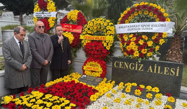 Galatasaray Kulübünün eski başkanı Mustafa Cengiz için anma programı düzenlendi