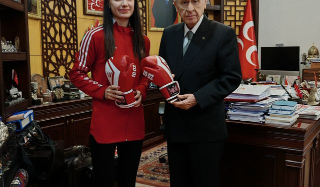 MHP Genel Başkanı Bahçeli, Kick Boks'ta Avrupa üçüncülüğü kazanan Kılınç'ı kabul etti