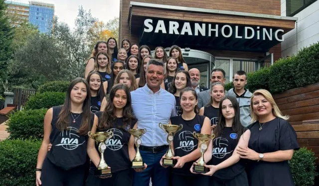 Sadettin Saran ve Başkan Hürriyet Kocaeli Voleybol Akademi’nin maçını izleyecek