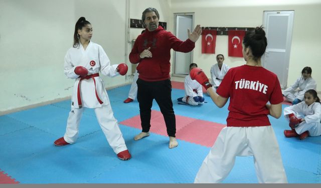 Uluslararası karate turnuvasında altın madalya kazanan Ezel'in hedefi milli takım