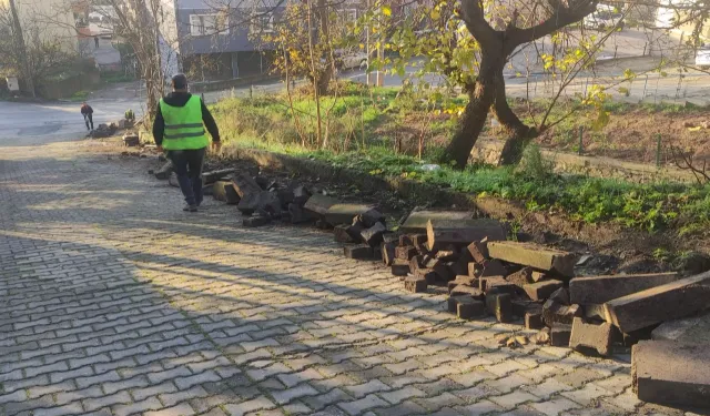 Kocaeli'nde Serdar Mahallesi'ne yeni beton merdiven!