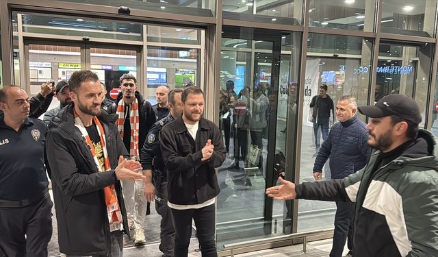 Adanaspor'un prensipte anlaştığı 2 forvet  kente geldi