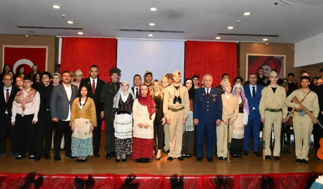 18 Mart'ta kahramanlar unutulmadı: Çiğli'de anma töreni