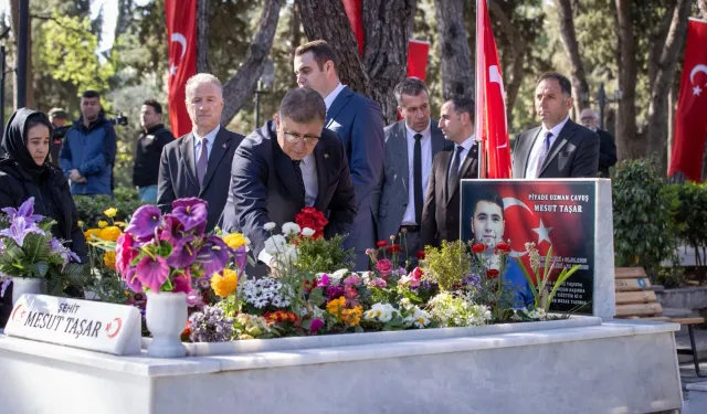 İzmir Kadifekale Şehitliği'nde duygulandıran tören