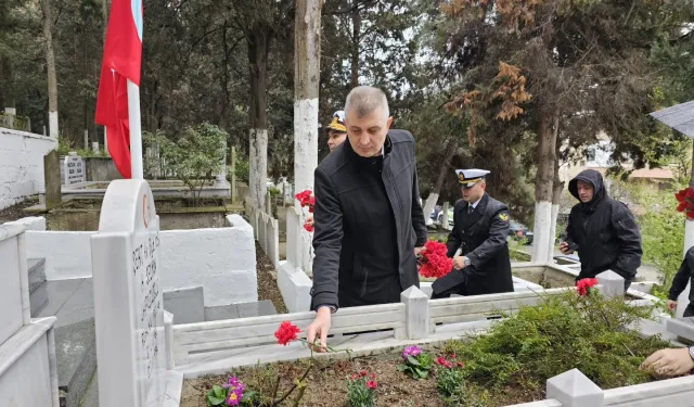 Kocaeli Gölcük'te şehitler törenlerle anıldı
