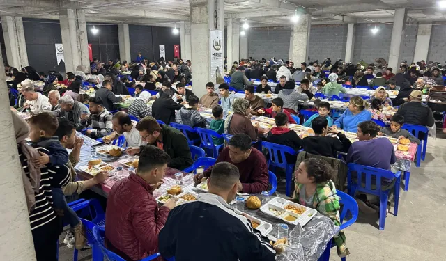 Mardin Midyat'ta iftar programlarına yoğun ilgi