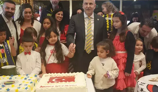 Londra’da Fenerbahçeliler Derneği’nden coşkulu 23 Nisan kutlaması