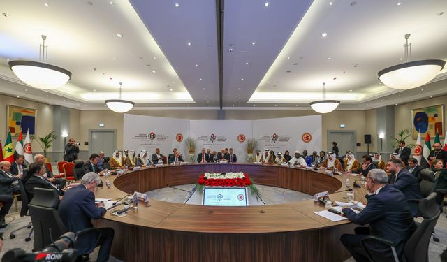 Filistin'i Destekleyen Parlamentolar Grubu Yuvarlak Masa Toplantısı yapıldı