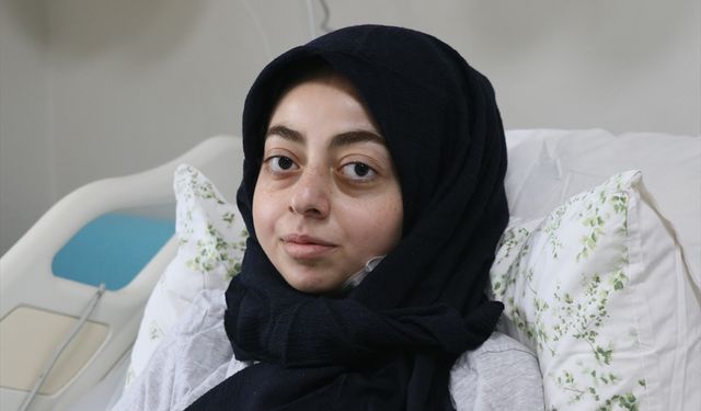 Hayatının çoğunu yapay kalple geçiren genç kız, yeni kalbine kavuştu