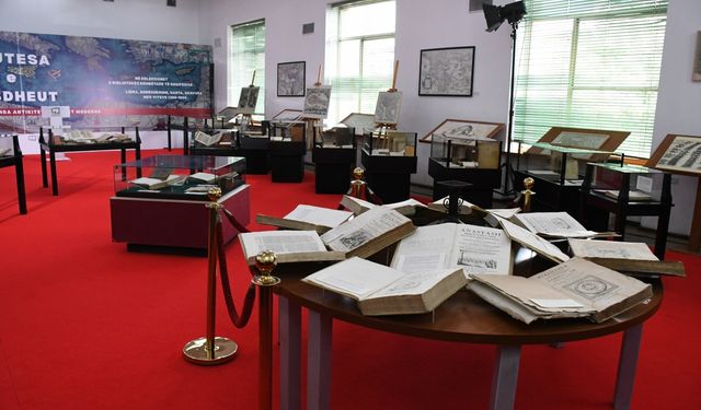 Arnavutluk'ta aralarında Osmanlıca eserlerin de bulunduğu "Akdeniz'in Hafızası" sergisi açıldı