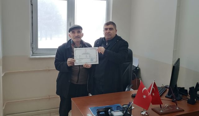 82 yaşında okuma yazma öğrendi