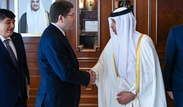 Adalet Bakanı Tunç, Katar'da yüksek yargı mensuplarıyla görüştü