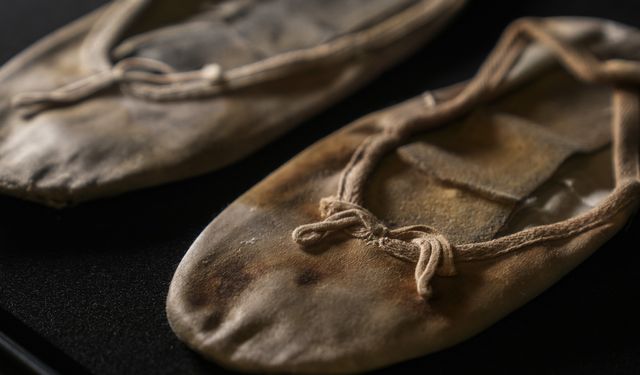 Amy Winehouse'un ikonik bale pabuçları Türk koleksiyonerde