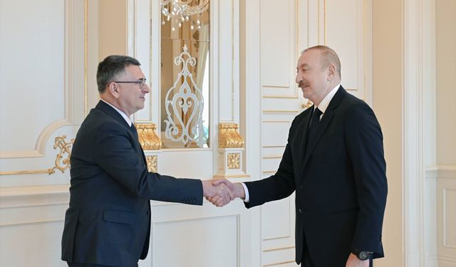 Azerbaycan Cumhurbaşkanı Aliyev, İsrail Dışişleri Bakanı Saar'ı kabul etti