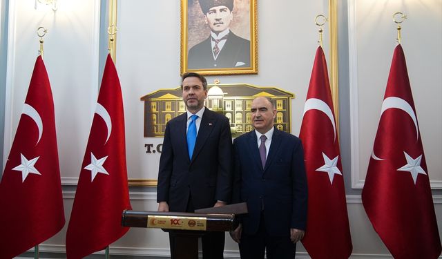 Bakan Bayraktar, Manisa'da TOKİ 500 Bin Sosyal Konut Projesi Kura Çekim Töreni'nde konuştu: