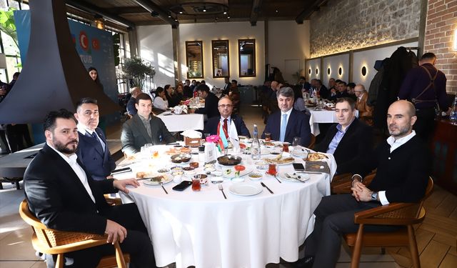 Bakü'de 'Türkiye-Azerbaycan iş dünyasında yeni ufuklar' konulu iş toplantısı düzenlendi