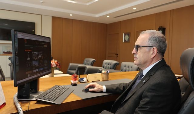 Bandırma Onyedi Eylül Üniversitesi Rektörü Boz, AA'nın 'Yılın Kareleri' oylamasına katıldı