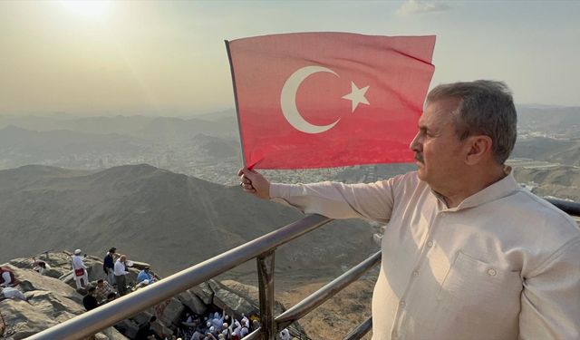 BBP Genel Başkanı Destici'den terör örgütü YPG/SDG yandaşlarının Türk bayrağına saldırısına ilişkin açıklama: