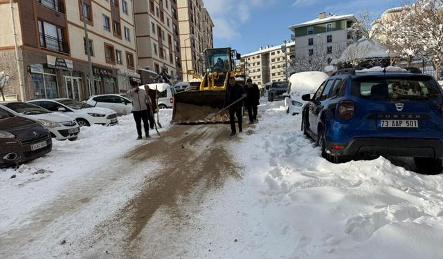 Bingöl, Şırnak ve Elazığ'da 222 yerleşim yerinin yolu ulaşıma kapandı
