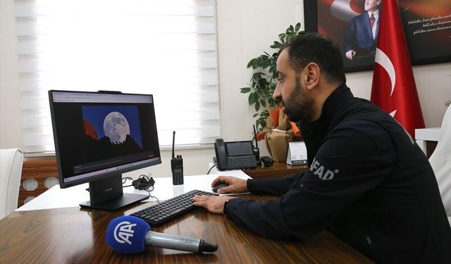 Bitlis AFAD Müdürü Oruk, AA'nın 'Yılın Kareleri' oylamasına katıldı