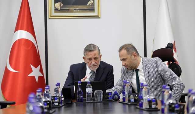 Bursa Ticaret ve Sanayi Odası Başkanı Burkay, AA'nın 'Yılın Kareleri' oylamasına katıldı