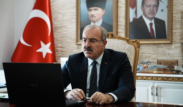 Çanakkale Valisi Toraman, AA'nın 'Yılın Kareleri' oylamasında tercihlerini yaptı