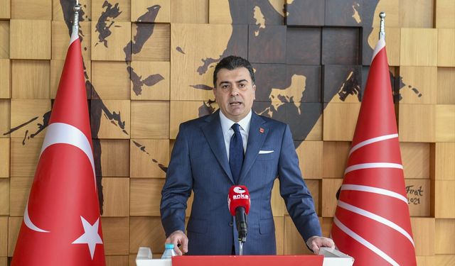 CHP Sözcüsü Emre, İstanbul'da basın toplantısı düzenledi: