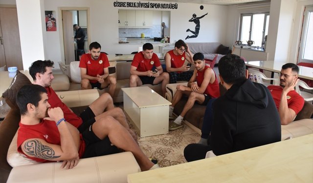 Cizre Belediyespor Erkek Voleybol Takımı maddi imkansızlıklar nedeniyle ligden çekilmenin eşiğinde