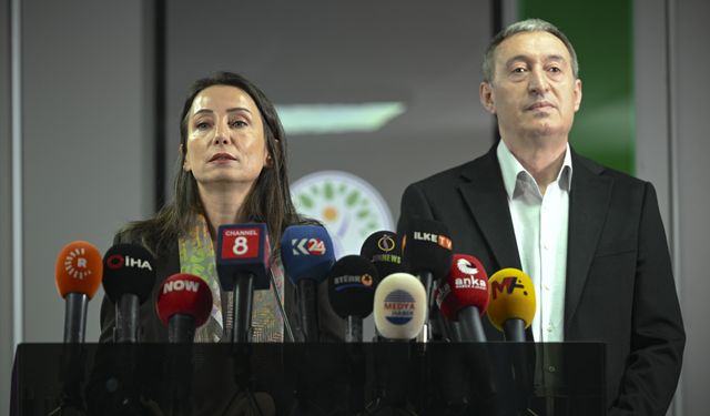 DEM Parti Eş Genel Başkanları Hatimoğulları ve Bakırhan, basın açıklaması yaptı