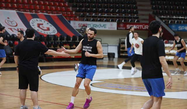 Gaziantep Basketbol zirveden inmek istemiyor
