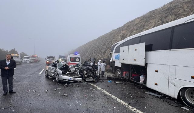 GÜNCELLEME - TAG Otoyolu'nda zincirleme trafik kazasında 2 kişi öldü, 10 kişi yaralandı