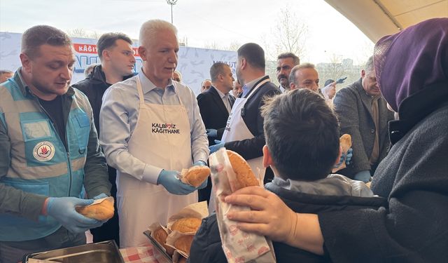 Kağıthane'de vatandaşlara balık ekmek ikram edildi