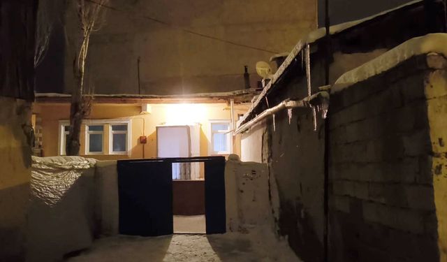 Kars'ta sobadan sızan gazdan etkilenen aynı aileden 4 kişi hastaneye kaldırıldı